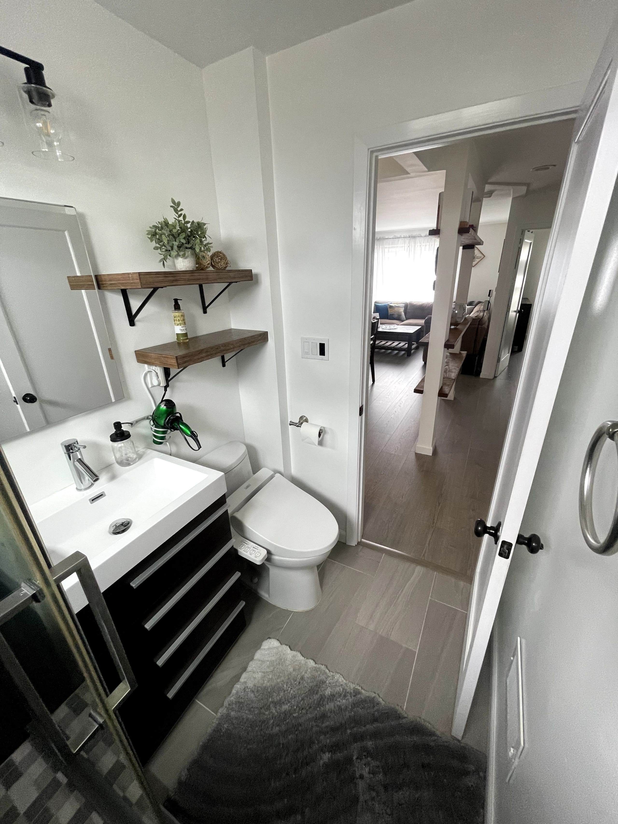 Home in San Francisco · ★4.9 · 2 bedrooms · 2 beds · 1 bath - Image 20
