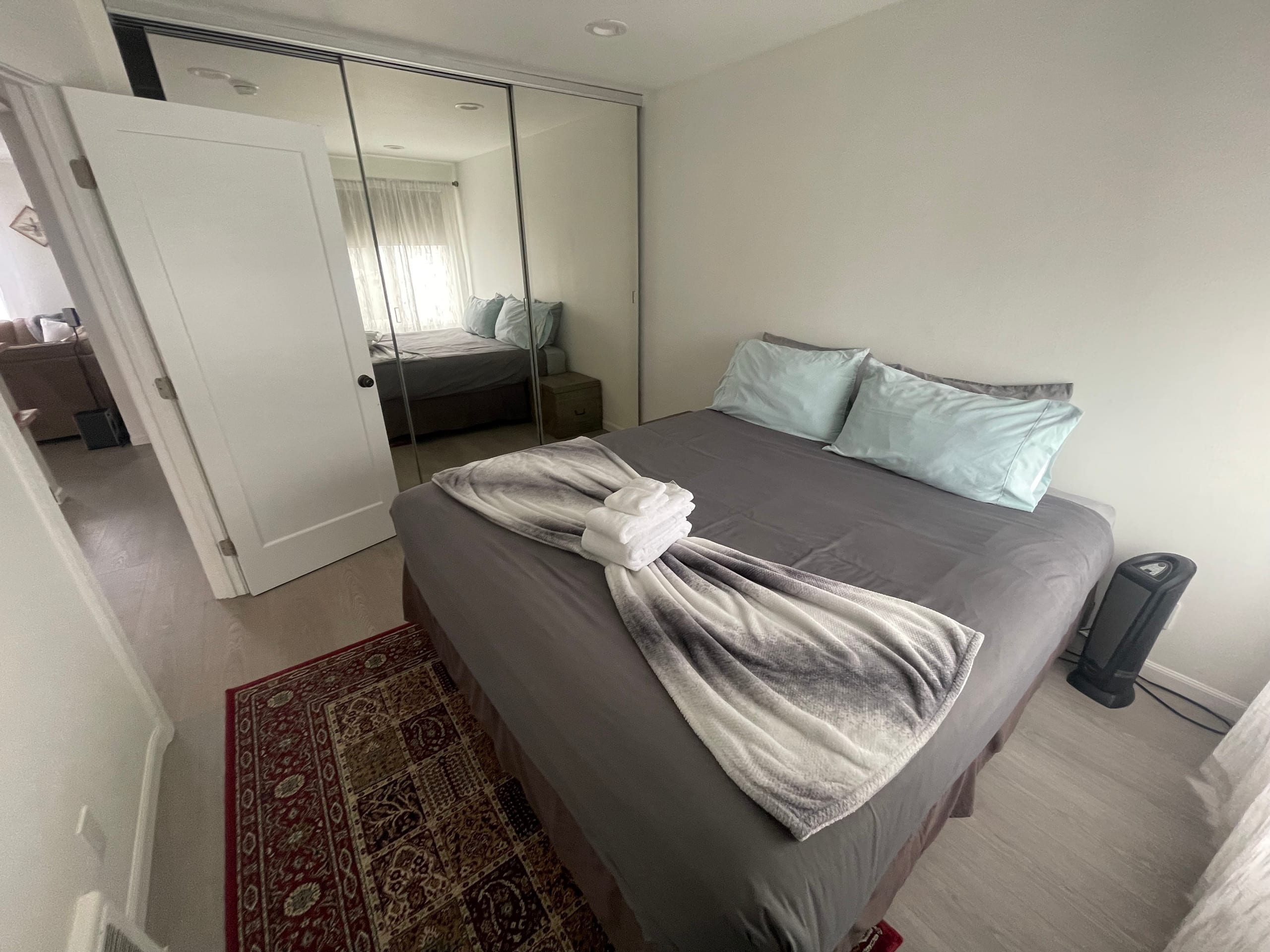 Home in San Francisco · ★4.9 · 2 bedrooms · 2 beds · 1 bath - Image 51