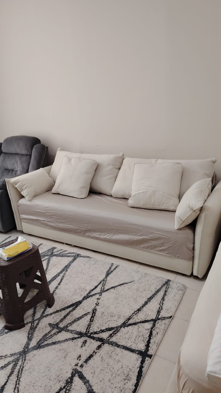 Popular Airbnb listing: Luxurious Flat, 4 Beds, 3 Minutes To Metro in Jebel Ali First