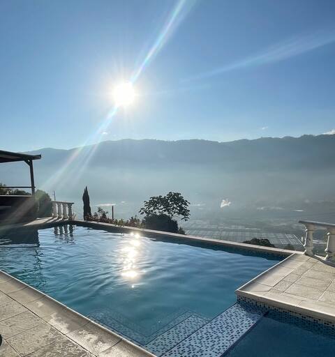 Finca near Medellín with spectacular pool.
