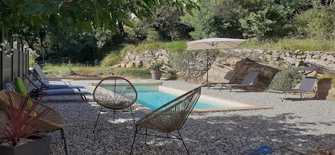 "L'Escapade" 2-room with pool and garden