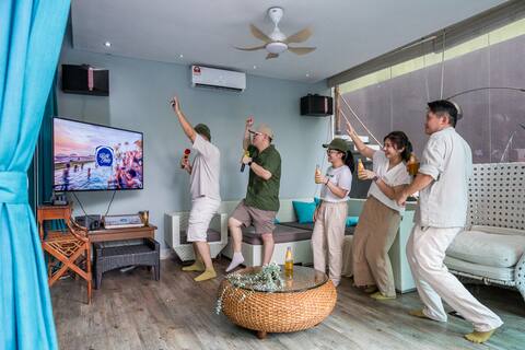 20k sq.ft Private Pool, Garden, & Karaoke Room@KL