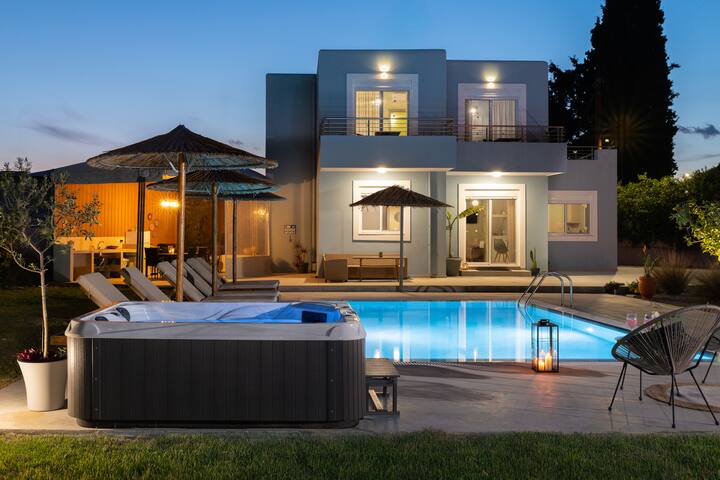 Ethria Pool Villa with heated jacuzzi