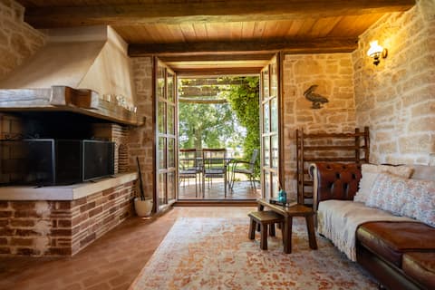 Popular Airbnb listing: Little Owl Estate in Jehnići