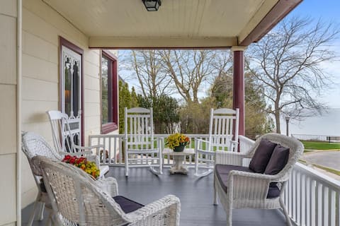 Charlevoix Lakeview Home - Sleeps 25!