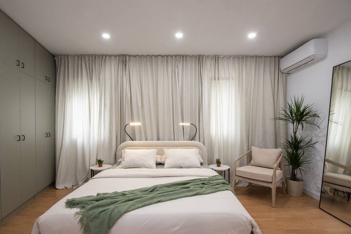 Family flat second line to the beach Poblenou area gallery image 5