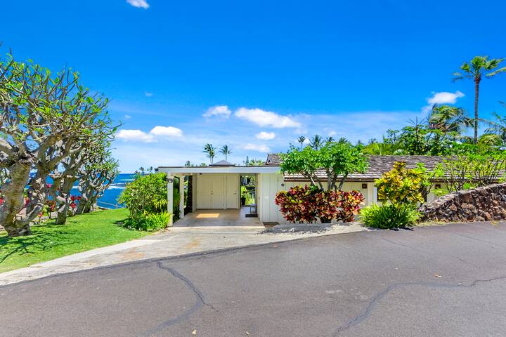 Stunning oceanfront private home in Napili gallery image 2