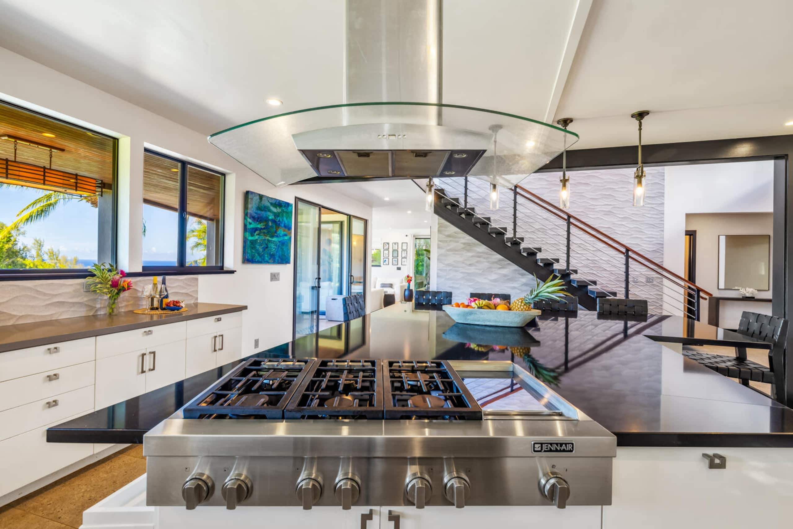 Home in Princeville · ★5.0 · 3 bedrooms · 3 beds · 3.5 baths - Image 8