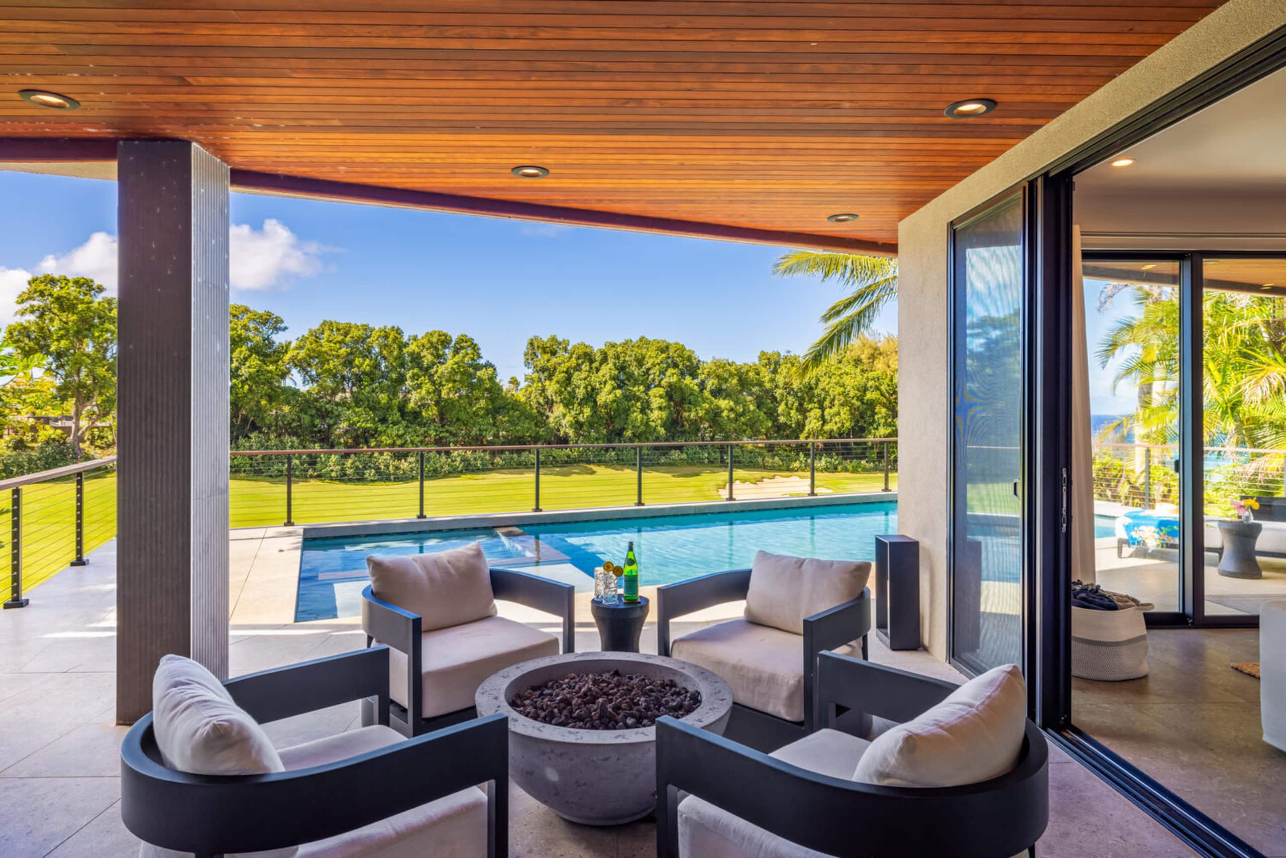 Home in Princeville · ★5.0 · 3 bedrooms · 3 beds · 3.5 baths - Image 41