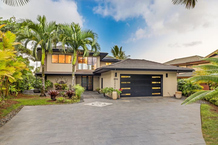 New Luxury Listing – Ocean View, Heated Pool, Spa gallery image 2