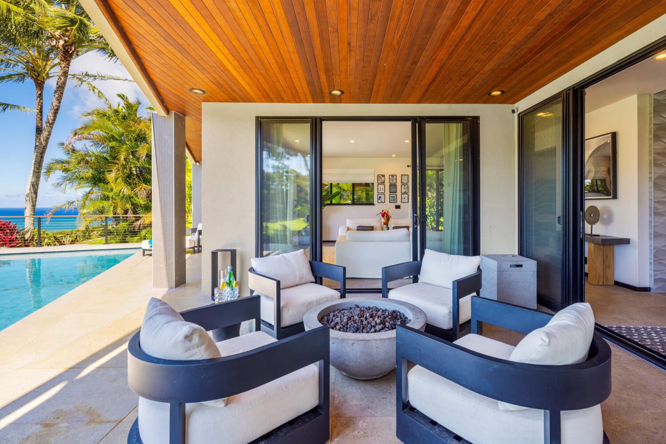 Home in Princeville · ★5.0 · 3 bedrooms · 3 beds · 3.5 baths - Image 48
