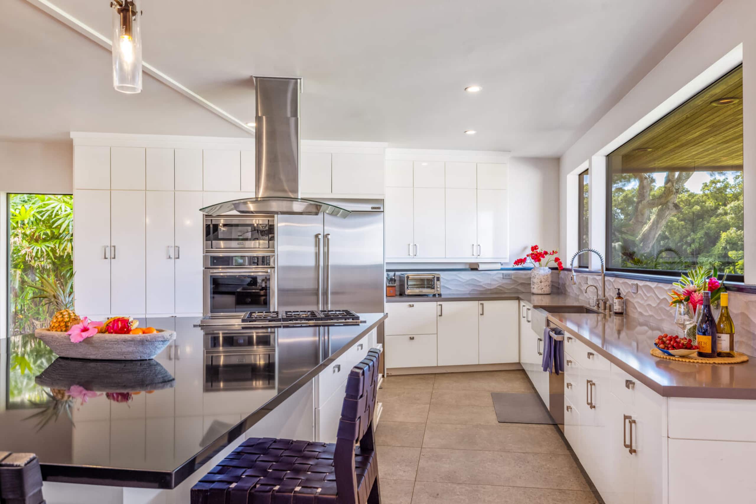 Home in Princeville · ★5.0 · 3 bedrooms · 3 beds · 3.5 baths - Image 11