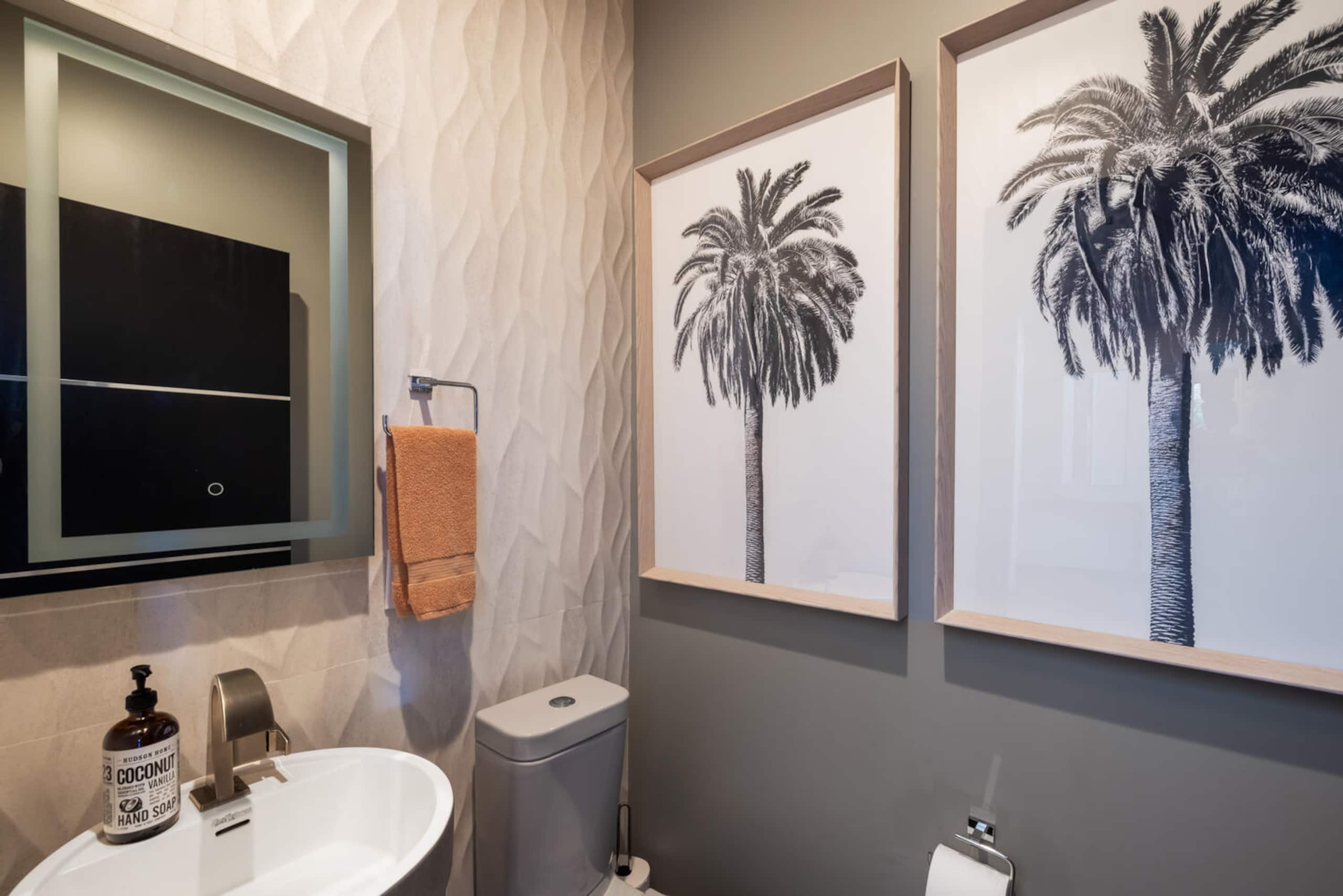 Home in Princeville · ★5.0 · 3 bedrooms · 3 beds · 3.5 baths - Image 34