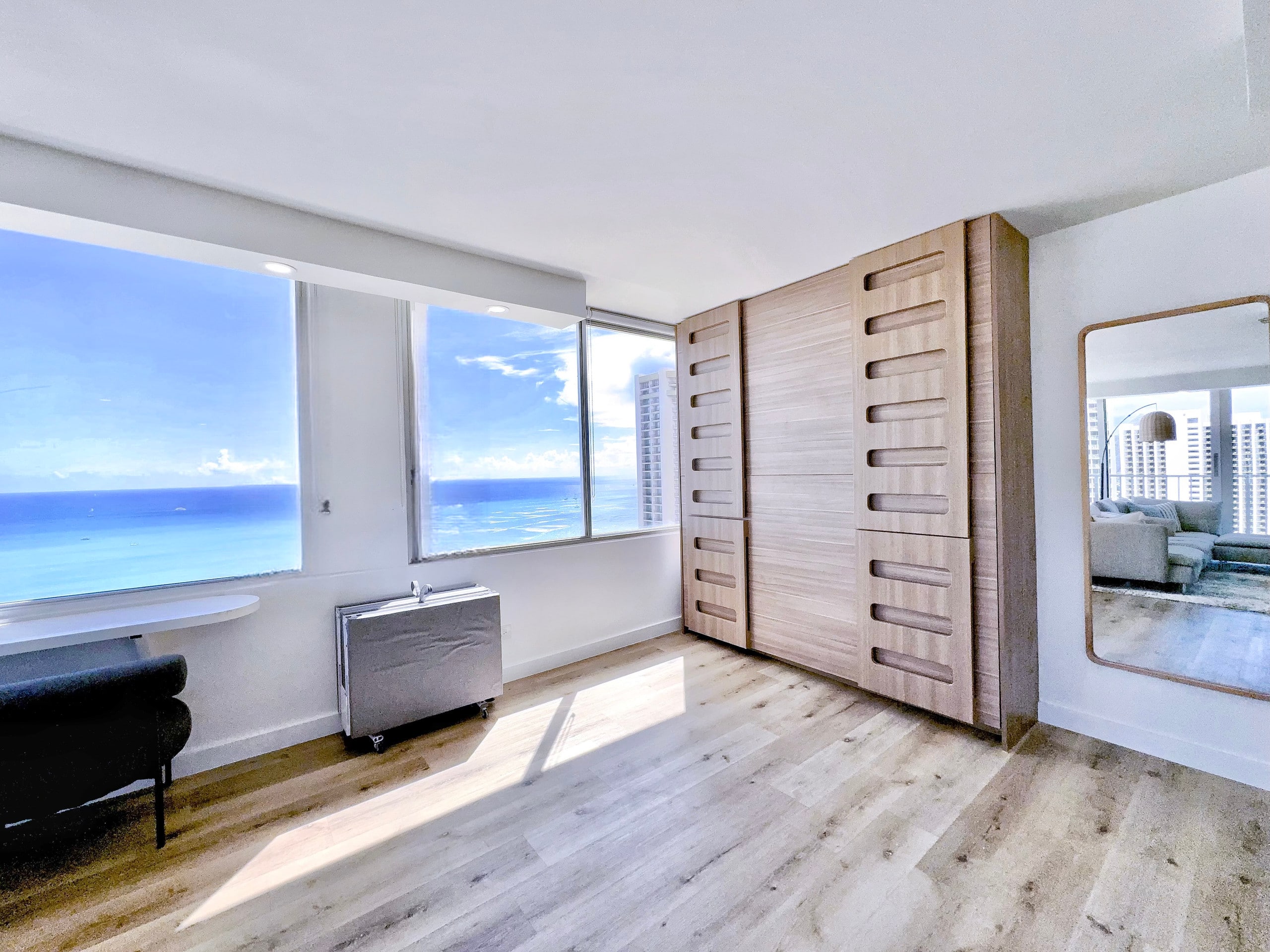 Top FL-Grand Ocean View Suite-Waikiki Beach - Image 7