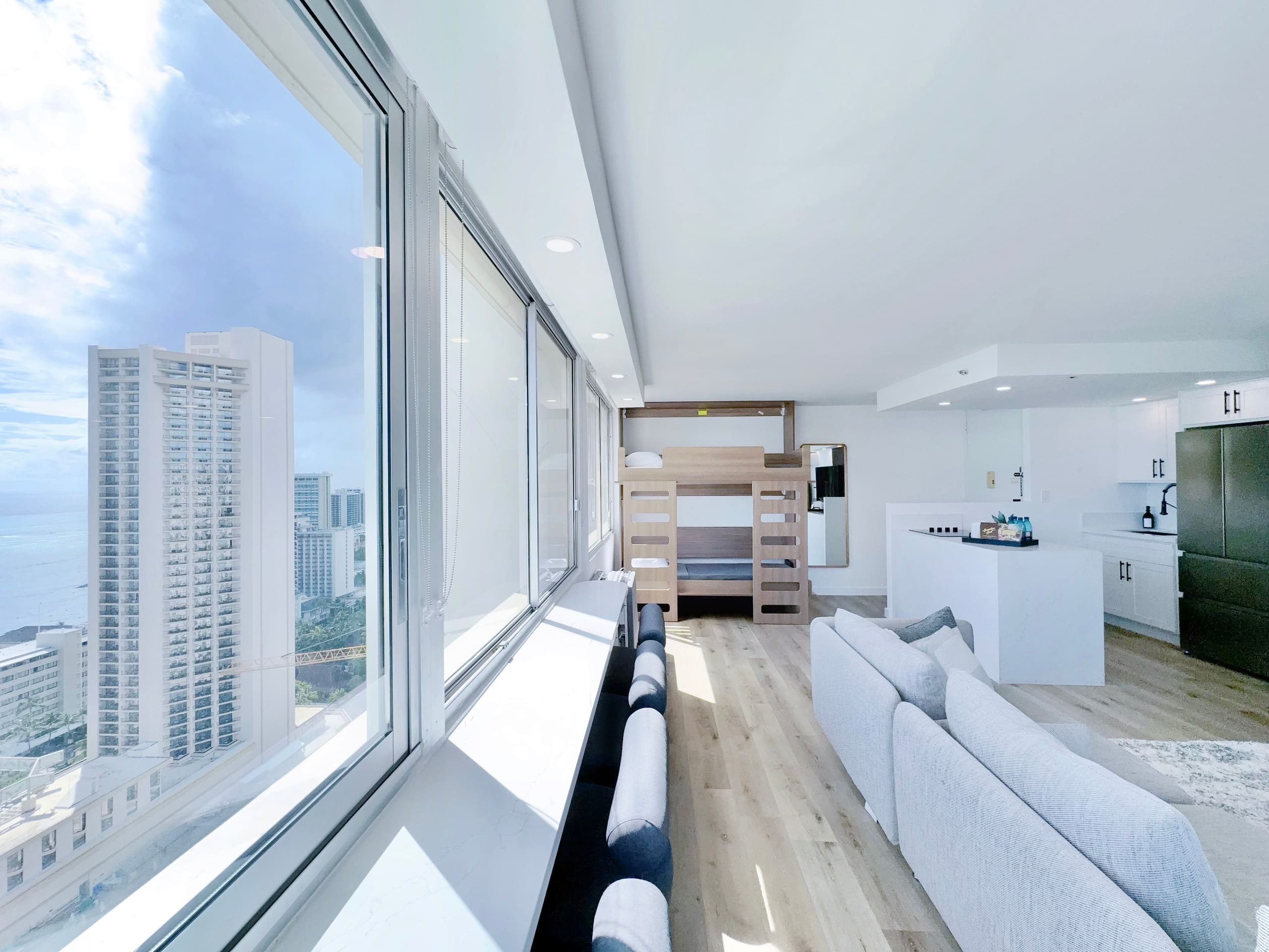Top FL-Grand Ocean View Suite-Waikiki Beach - Image 14