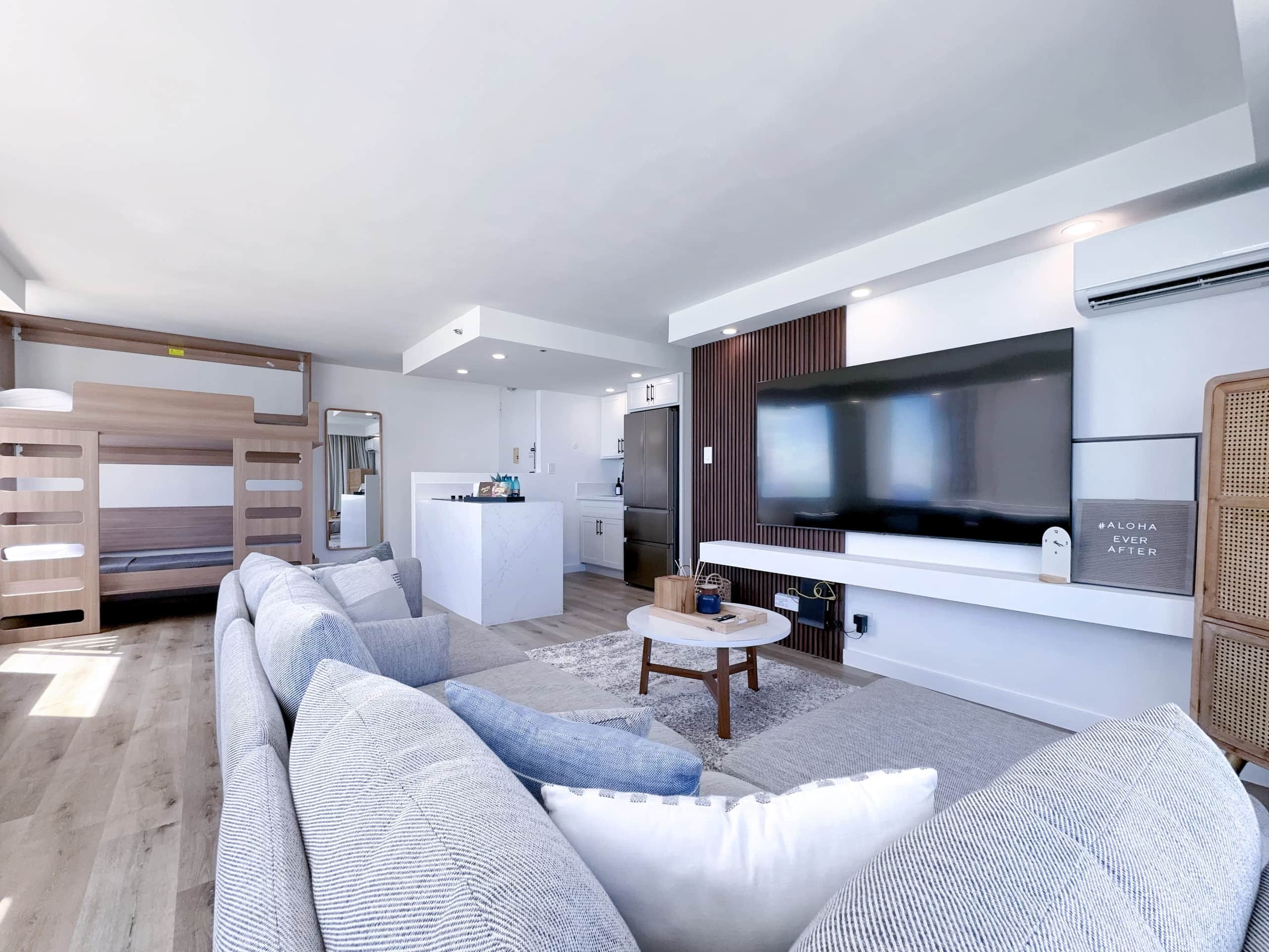Top FL-Grand Ocean View Suite-Waikiki Beach - Image 10