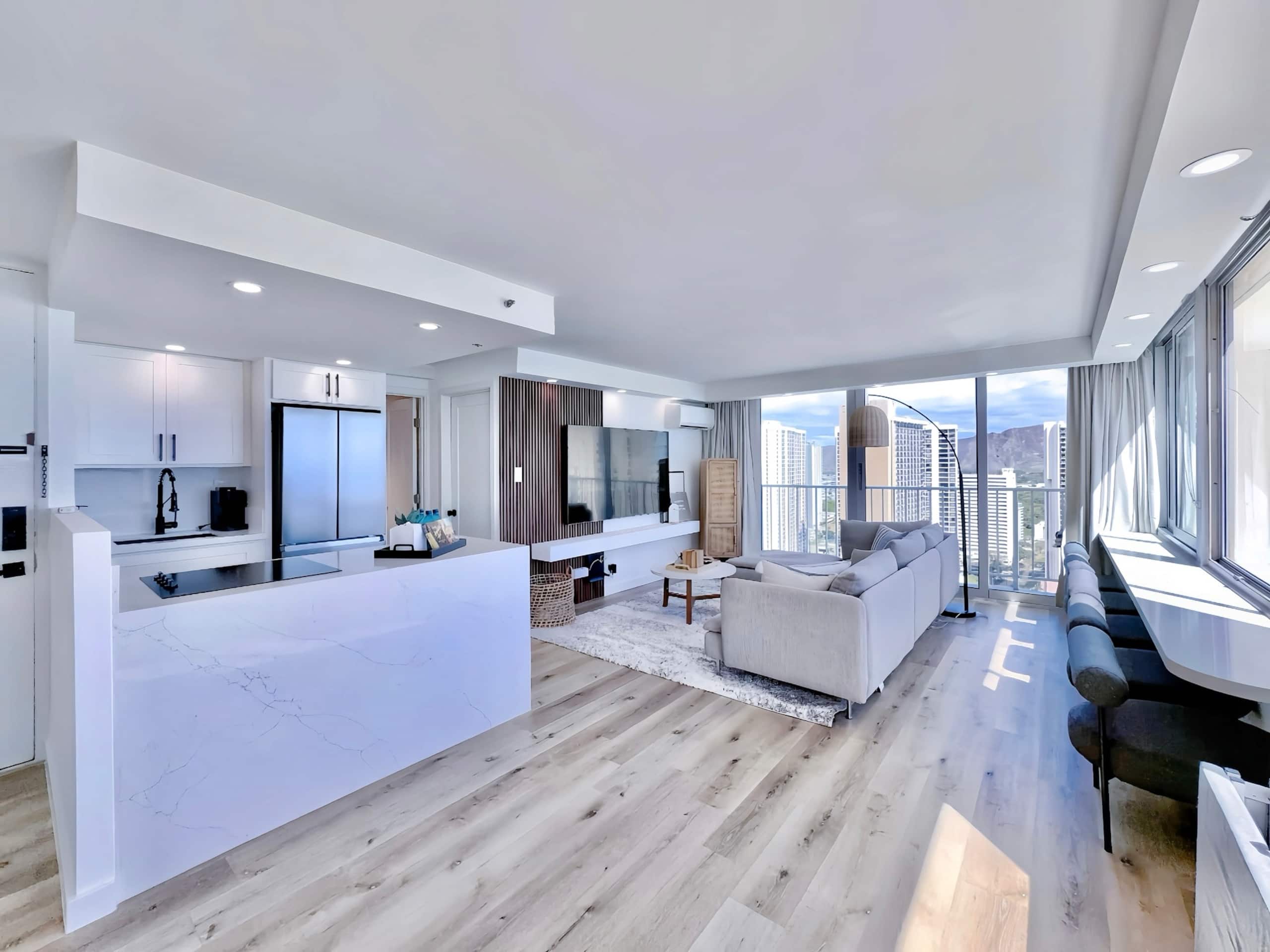 Top FL-Grand Ocean View Suite-Waikiki Beach - Image 4