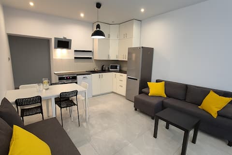 Successful Airbnb property: 02 Katowice Centrum - 8 people 2 rooms TV WIFI in Zawodzie