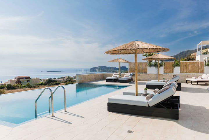 Actea Seaview Villa I Free* heated pool & 800m sea
