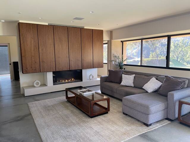 Encinal Mountain Malibu – Gated Retreat EV charger gallery image 4