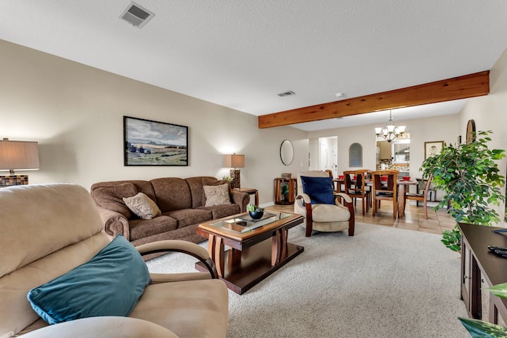 Unapotulia, hakikisha unaangalia orodha tunayotuma kutoka kwenye mambo tunayopenda kufanya, kula na kutazama Branson!