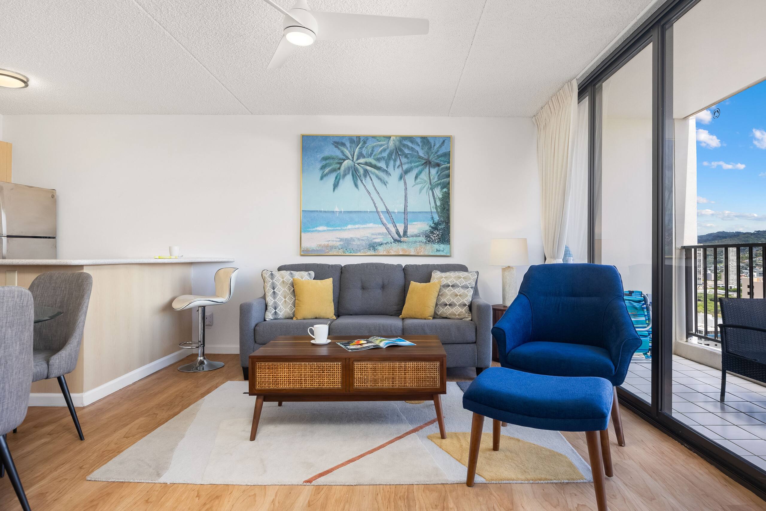 Fabulous Mountain View w/ Free Parking, Near Beach - Image 15