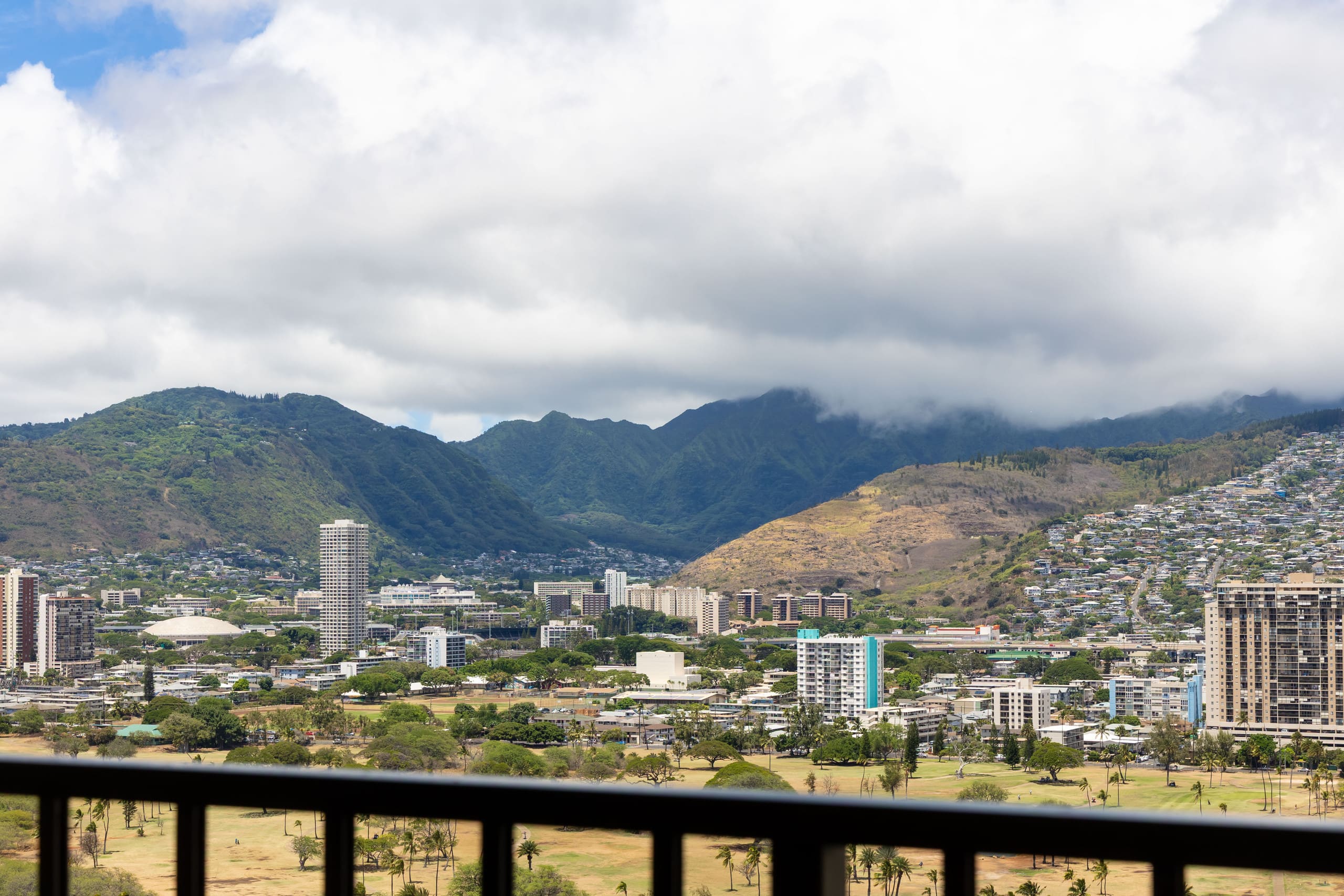 Fabulous Mountain View w/ Free Parking, Near Beach - Image 49