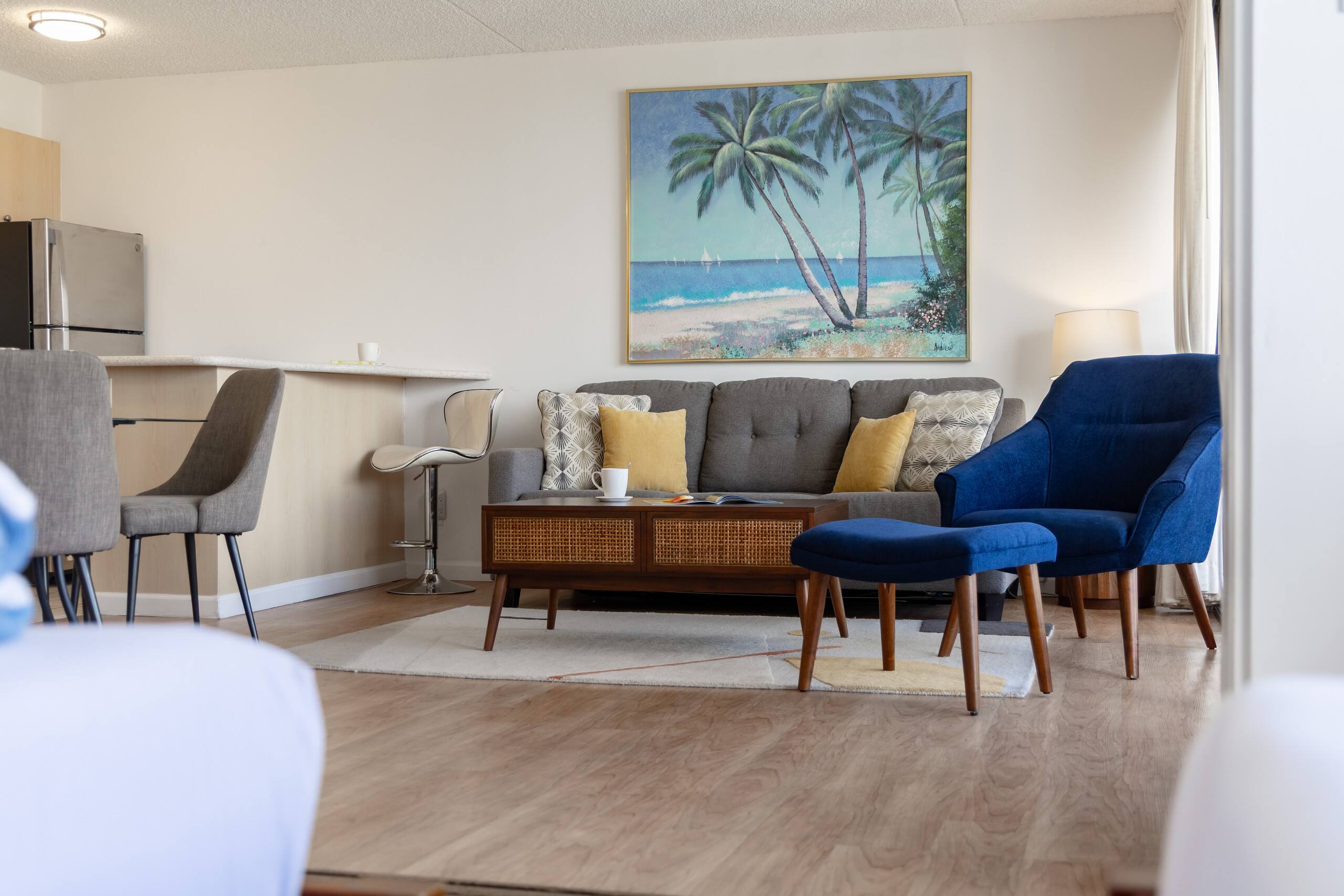 Fabulous Mountain View w/ Free Parking, Near Beach - Image 12