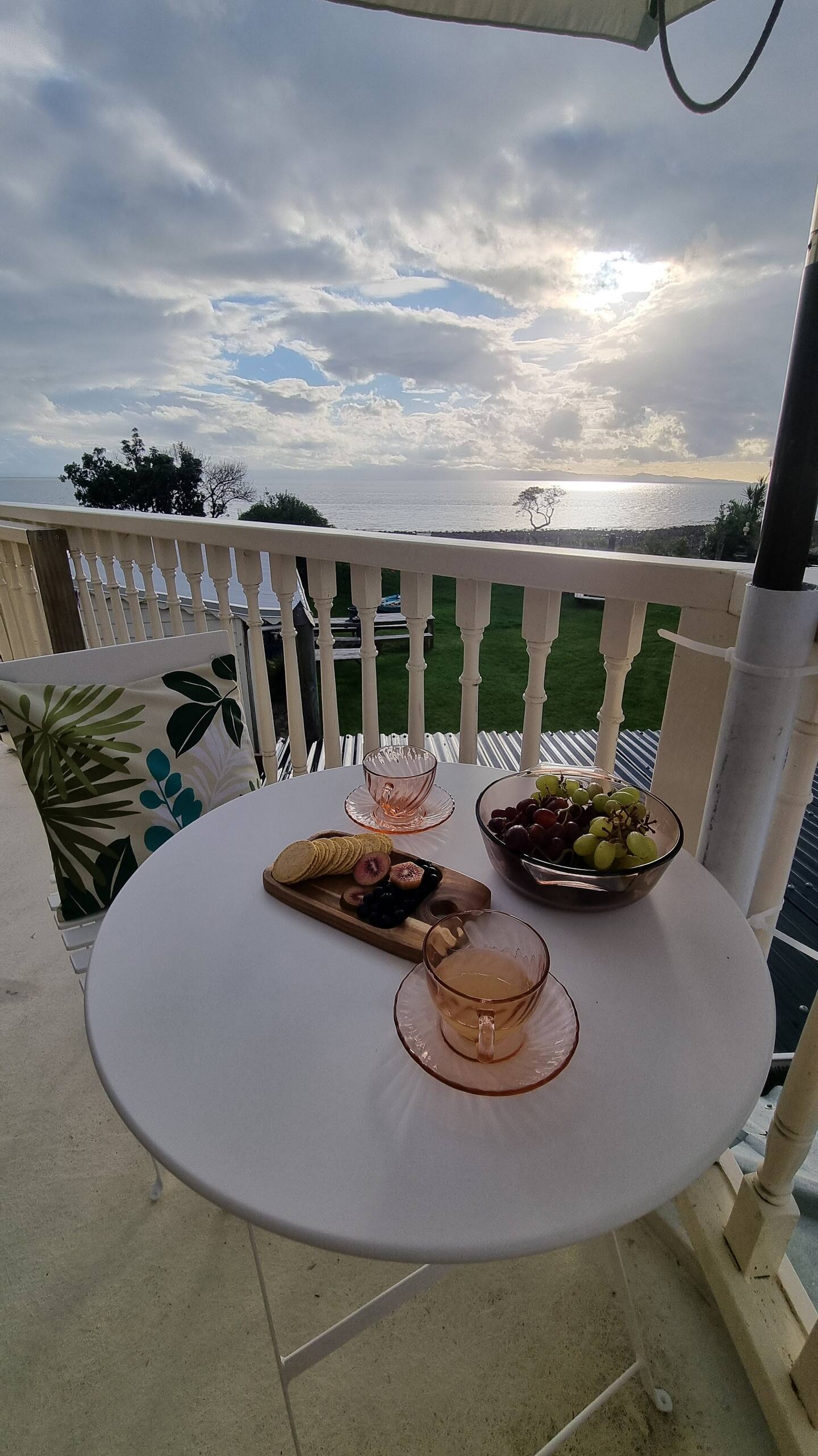 Beach Front Suite- A Unique Sunset Oasis 5