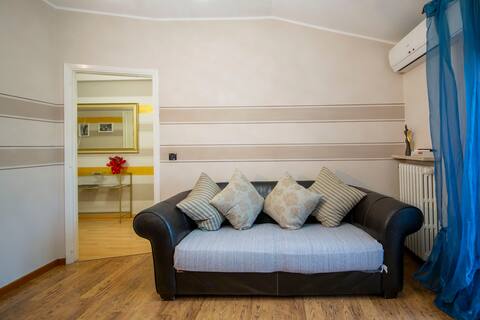 Top Airbnb: Sirmione4U-Domus by the Castle in Sirmione