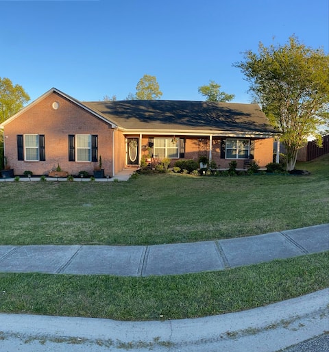 Spacious 4Br House near FtGordon