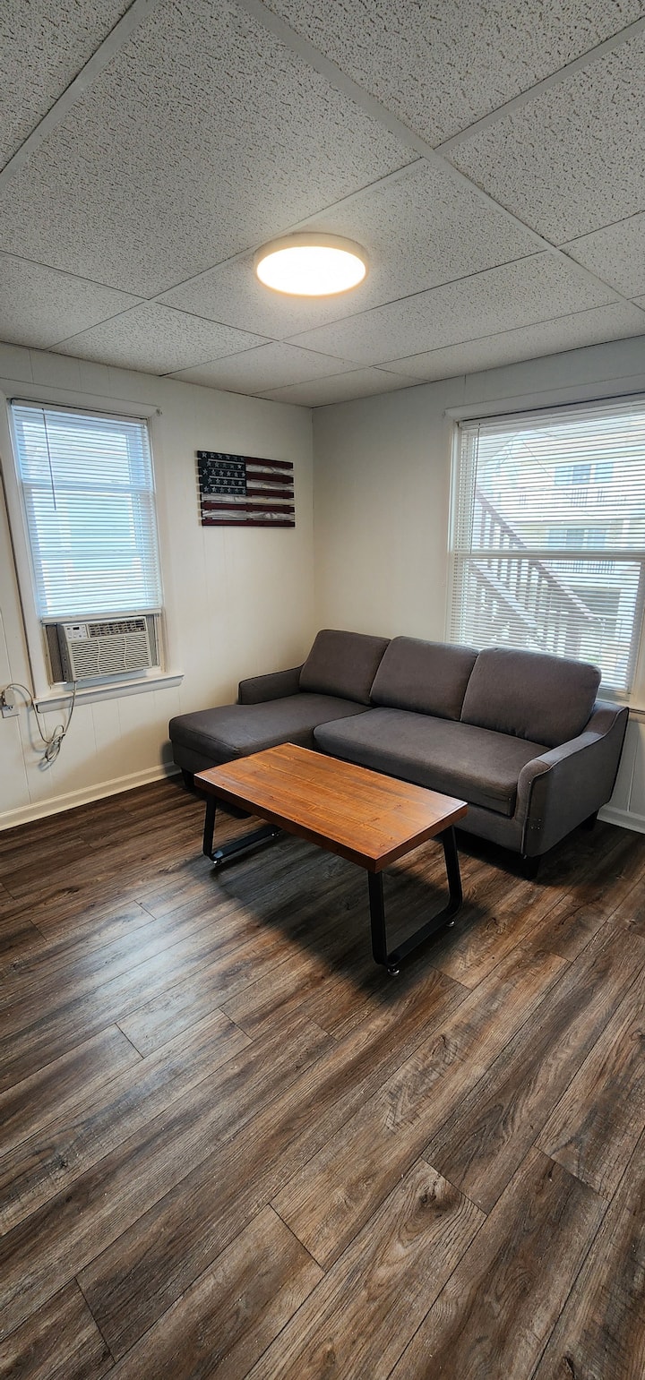 #1 Charming Apartment Steps To Boardwalk & Beach - North Wildwood, NJ