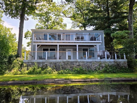 Entire Lakefront House on Pattagansett