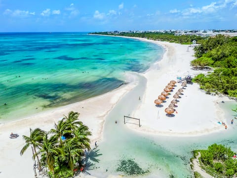 Romantic King Bed Steps to Beach Cenote 300Mbps 3B