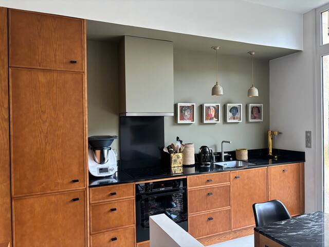 Maison d’exception au Jardin Public gallery image 4