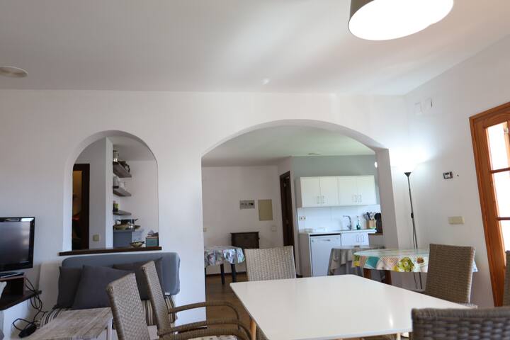 Casa con piscina privada, jardín gallery image 5