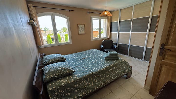 საძინებელი 1