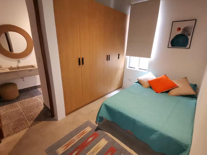 Стая 5...сега има и двуетажно легло, което не се показва на тази снимка