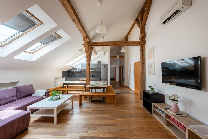 Poppy Apartment gallery image 3