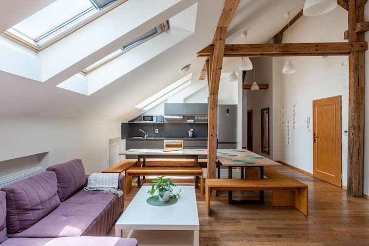 Poppy Apartment gallery image 4