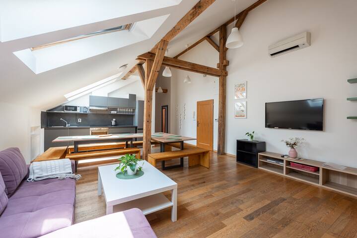 Poppy Apartment gallery image 2