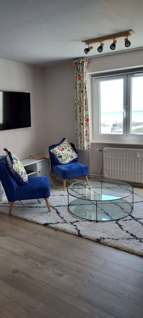 Airbnb performant: Oceanfront, great views, 82 m2, elevator & parking. à Berck