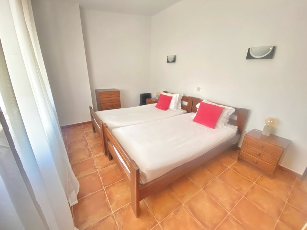 غرفة النوم 2