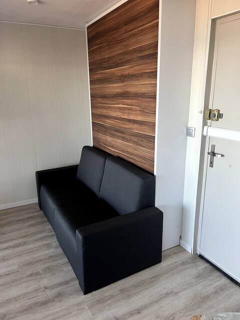 Top Airbnb: 1 bedroom facing the sea, top floor with 2 elevators à Le Barcarès