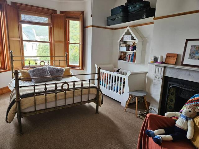 Beautiful Cape Town house gallery image 5