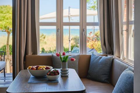 Exclusive beach villa on the Baltic Sea in the first row