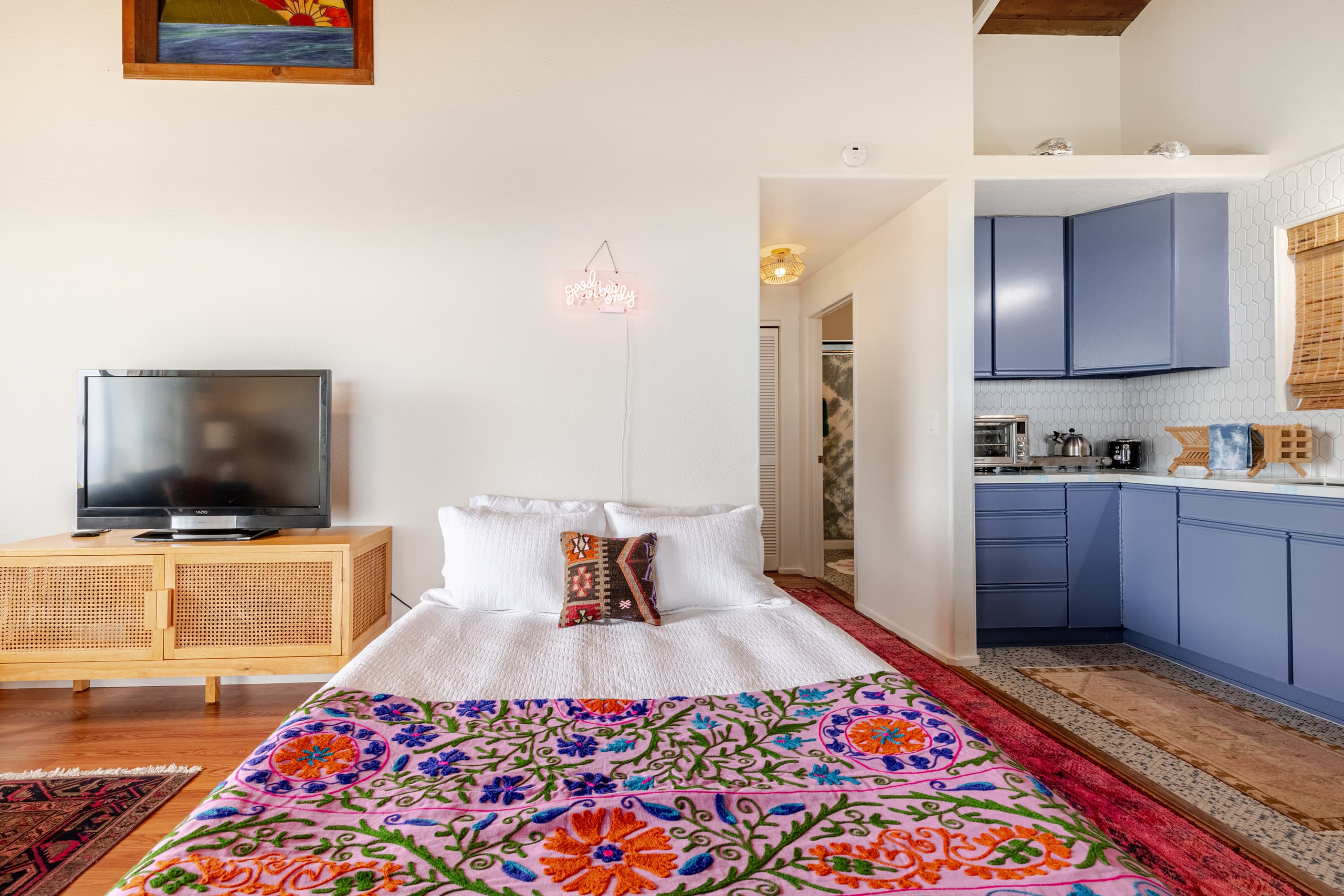 Professional Design  Ocean View  Private Apartment - Image 40