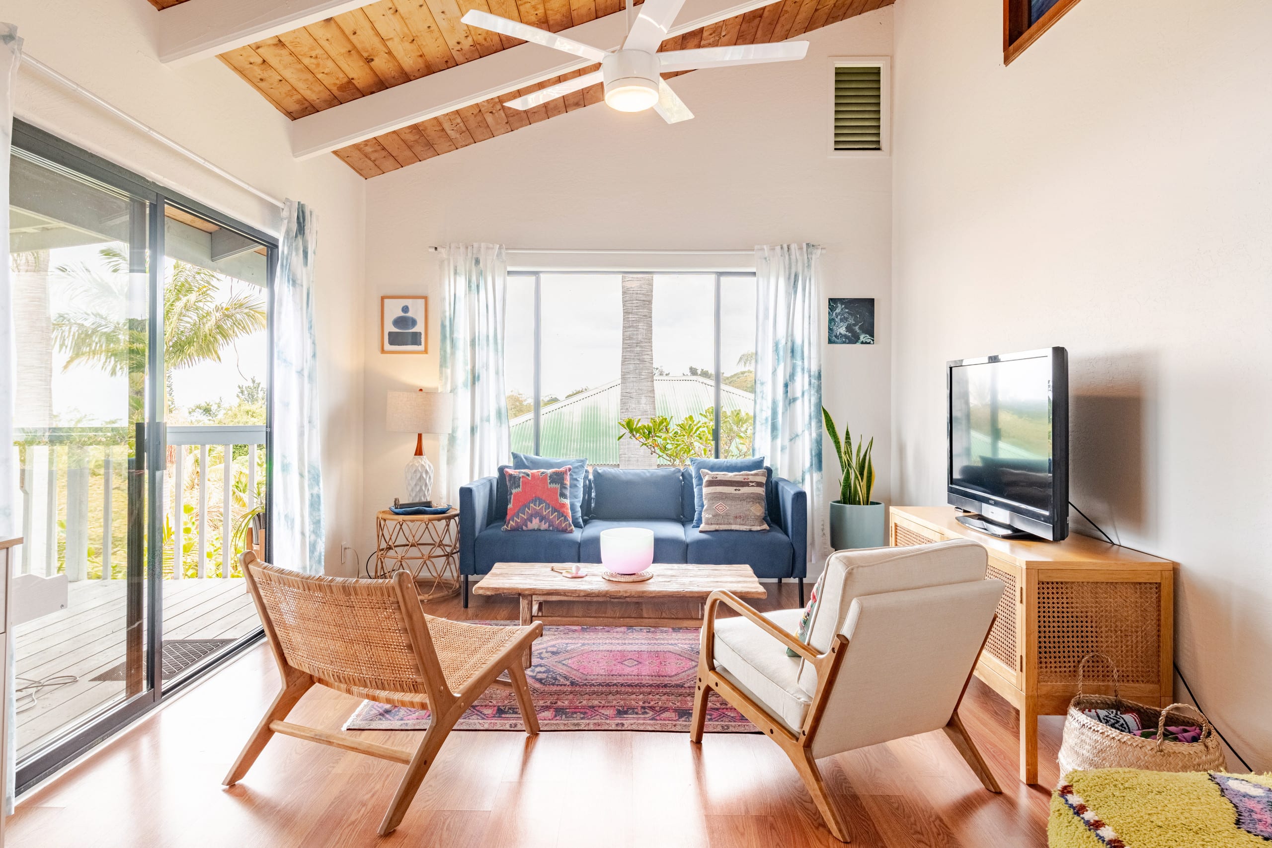 Professional Design  Ocean View  Private Apartment - Image 3