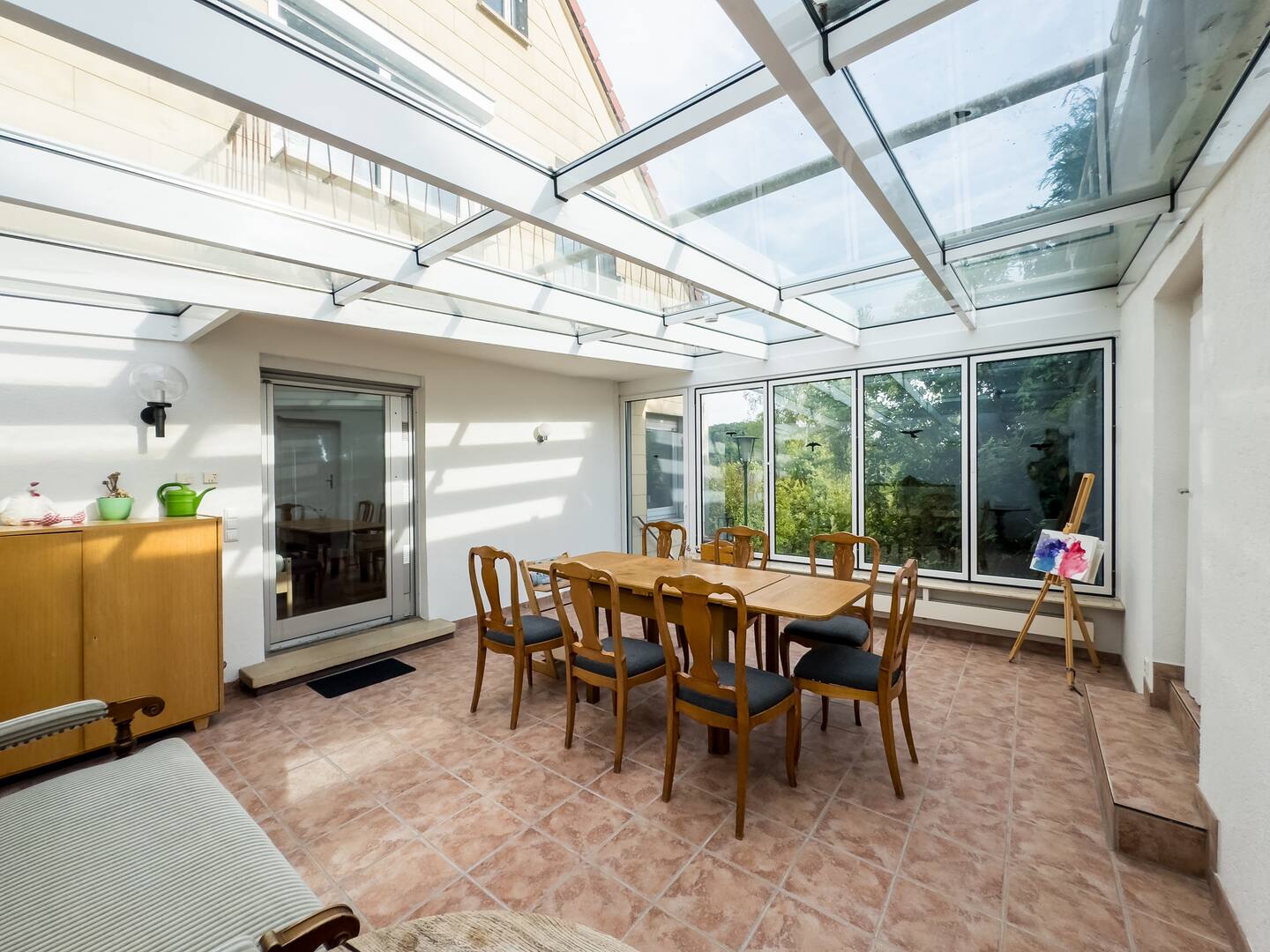 Sunroom 2 Bed Apartment West Town B17 — photo 2