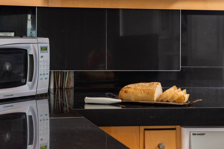 3-bedroom next to Hyde park gallery image 5